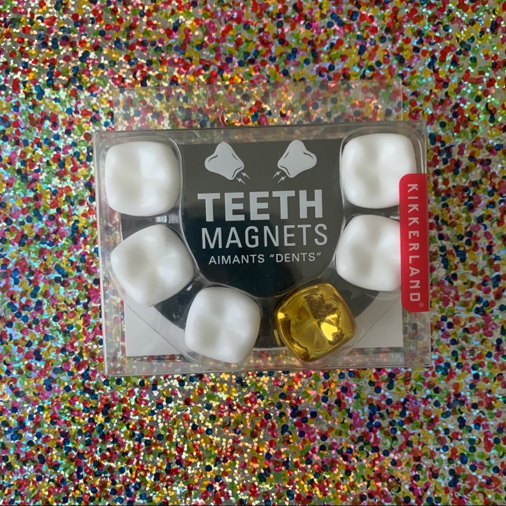 Kikkerland Teeth Magnets, Set of 6 (MG25)
